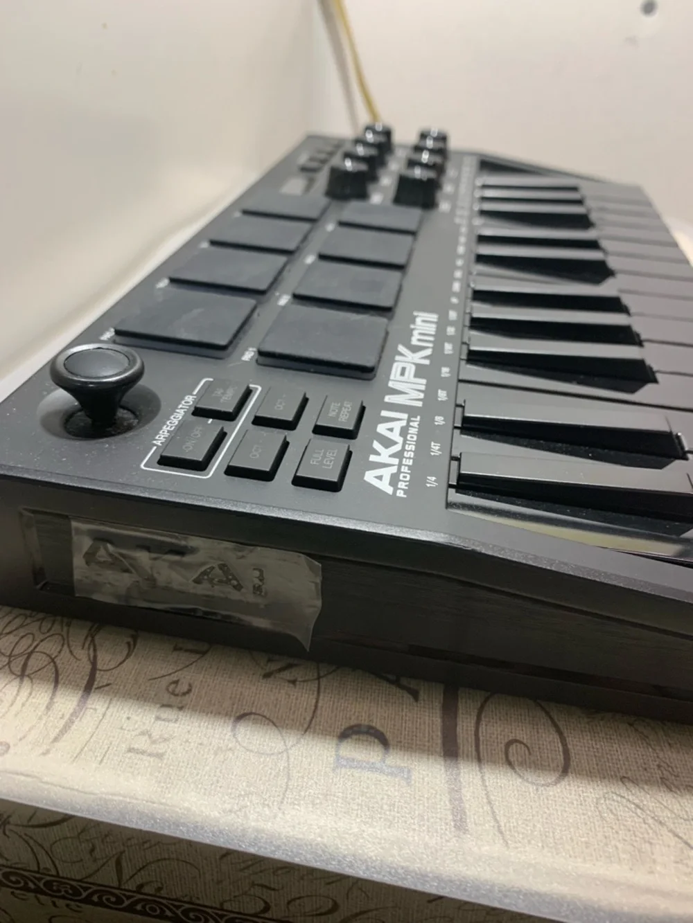 Akai Professional MPK mini MK3 Keyboard Console